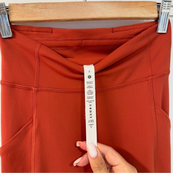 Lululemon Invigorate High-Rise Crop 23"
Cayenne size 2 - Picture 8 of 11